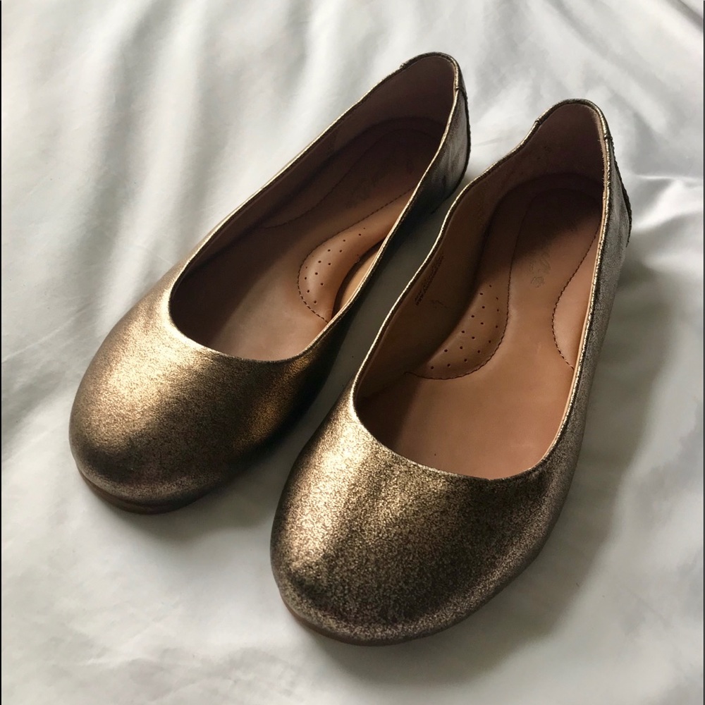 CROWN by Born | Bronze Gold Flats | 7.5M